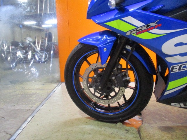 ホイールもこの通り状態グッド！当社は入荷から売れるまでが本当に早いので悩むのは危険ですよ！！