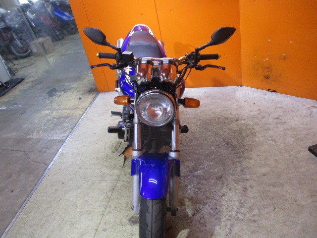 フロントから見てもこの通り状態グッド！ここまで綺麗な初期型のホーネットは私も久々に見ましたよ！！