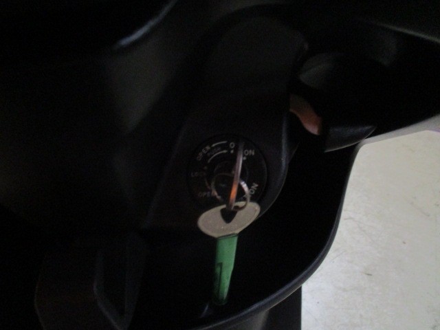 純正鍵もこの通り２本装備！！しかも１本は未使用品！！中古車はこういう所もよくチェック！！