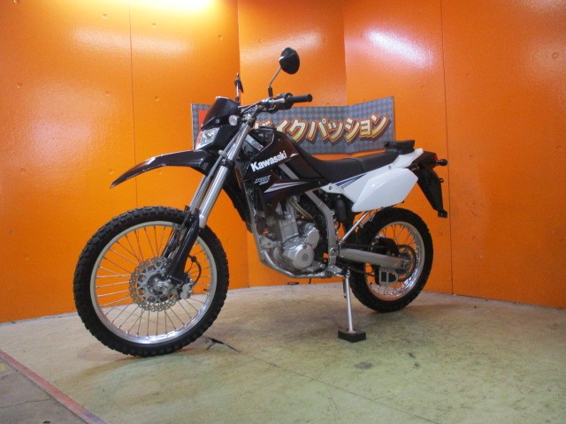 最長２４か月保証付き！！２０２２年１１月現在関東全体でも僅か１２台しかない希少車！悩むのは危険な一台