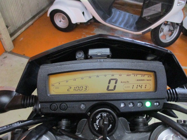 走行もまだまだの２１３００ｋｍ！！高価な現行の２．０ＥＴＣも装備済み！通販も大歓迎の一台ですよ！！