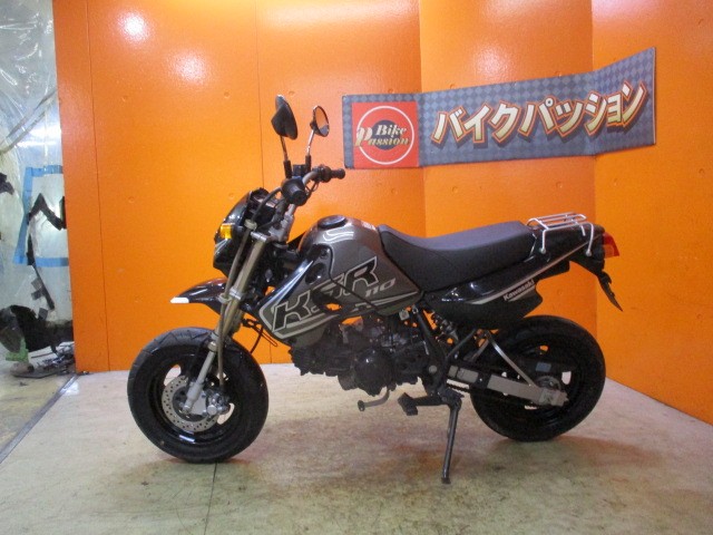 反対側もこの通り状態グッド！！外装もエンジンも本当に状態グッドな一台ですよ！！他店追従不可能価格！！