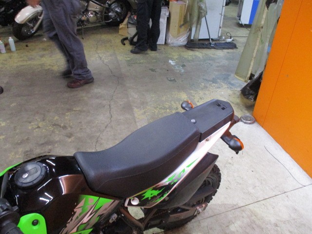 シートもこの通り破れもなければへたりもありません！来店が難しい方はお電話にて通販もですよ！！