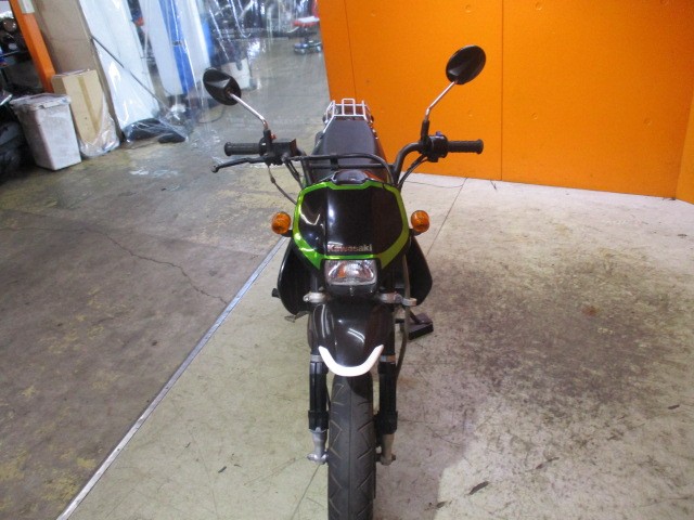 フロントから見てもこの通り状態グッド！やはり４ＭＩＮＩ楽しむならキャブですよね！勝負価格の一台！！