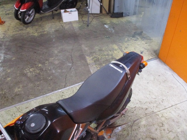 シートもこの通り破れもなければへたりもありません！来店が難しい方はお電話にて通販も可能ですよ！