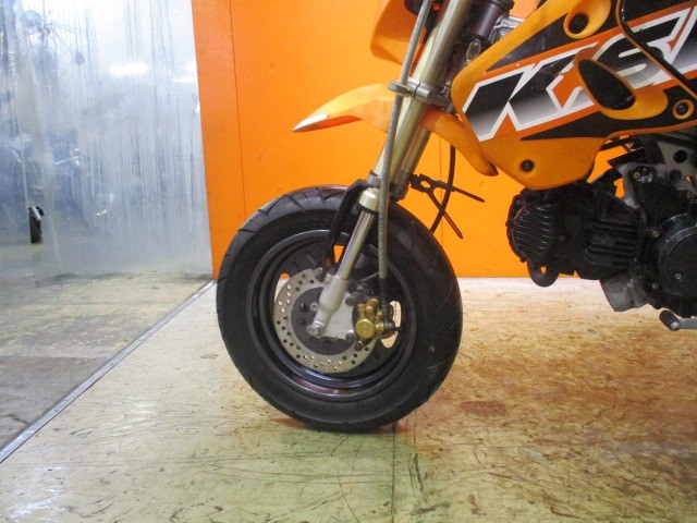 ホイールもこの通り状態グッド！来店が難しい方、面倒な方はお電話にて通販も可能ですよ！早い者勝ちの一台