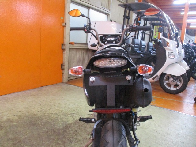 Ｒ周りもこの通り状態グッド！綺麗にフェンダーレス！さらにクリアテールに社外ウインカーにカスタム済み