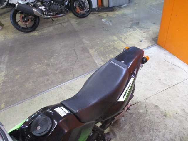 シートもこの通り破れもなければへたりもありません！来店が難しい方はお電話にて通販も可能ですよ！！