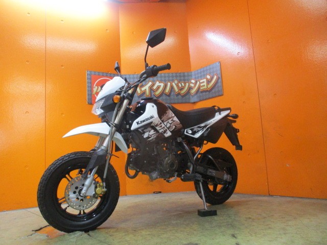 最長２４か月保証付き！ＫＳＲ自体が現在では希少車ですが、高年式のセル付きはさらに希少ですよ！