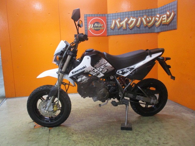 反対側もこの通り状態グッド！２０１３年モデルはエンジンもガンメタで高級感が違いますよ！即売れ必須！