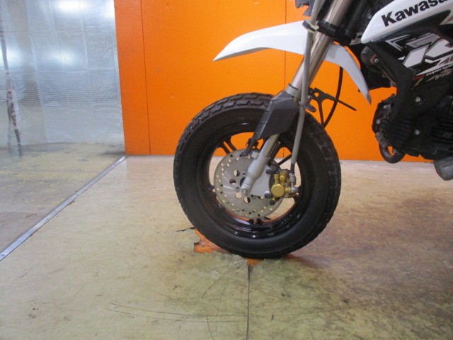 ホイールもこの通り状態グッド！当社でボアップなどのカスタムも受付中です！あなただけの一台を！！