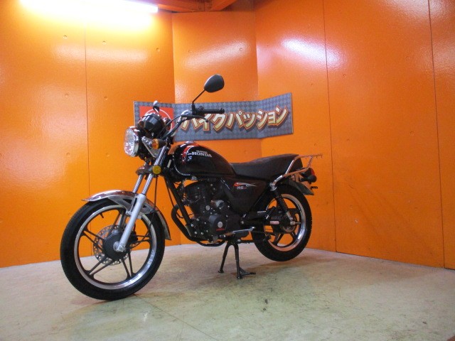 こちらの車両は納車点検を行わないので保証はありませんが支払総額がとってもリーズナブル！！