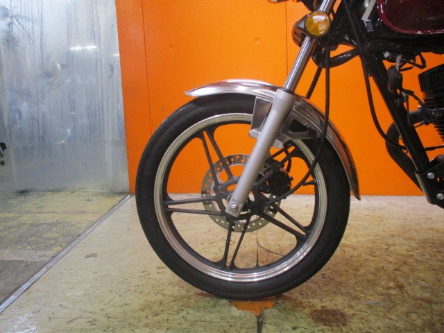 ホイールもこの通り状態グッド！フォークのアウターまでもが綺麗な一台！勿論通販も大歓迎の一台ですよ！！