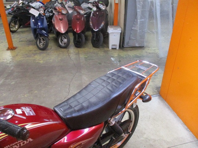 シートもこの通り破れもなくへたりもありません！当社で汎用品のＢＯＸも６６００円から販売中！この機会に