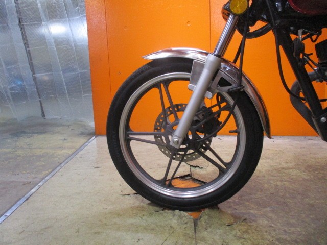 ホイールもこの通り状態グッド！純正のこの５本キャストはレトロで本当にお洒落！通販も大歓迎の一台！