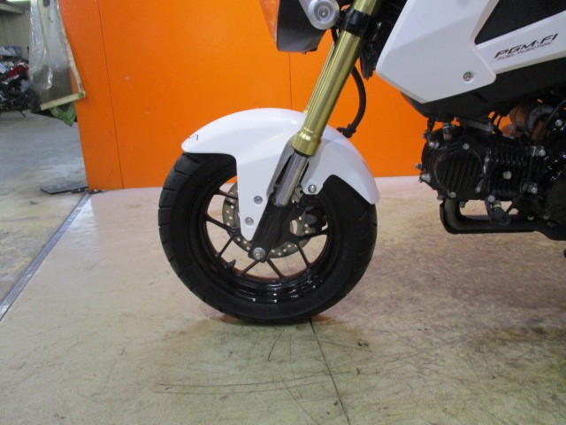 ホイールもこの通り状態グッド！！今流行りの４ＭＩＮＩといえば！このグロムですよね！