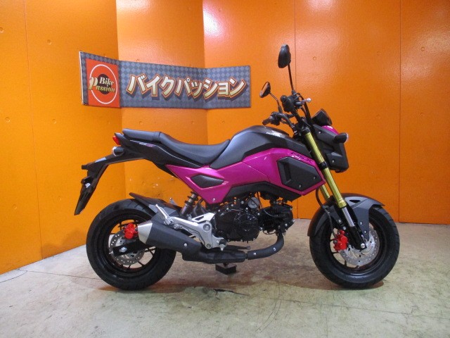 横から見てもこの通り状態グッド！！逆車にしかないこのカラー！本当に売れたらおしまいの一台！！