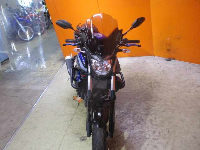 フロントから見てもこの通り状態グッド！レバーも左右高価なアジャスター機能付き社外レバーに変更済ですよ