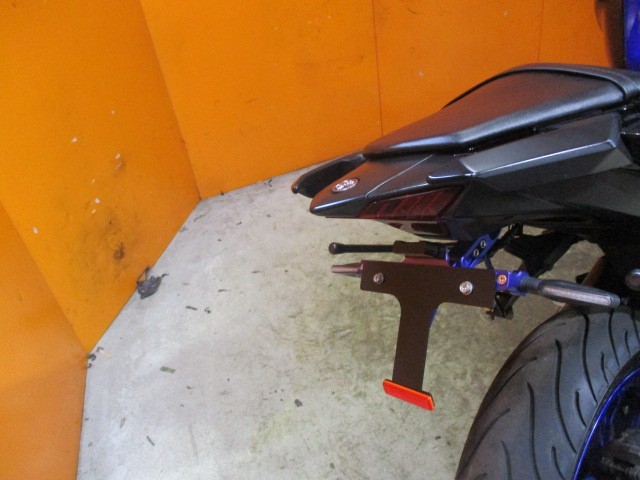 Ｒ周りもこの通りすっきりフェンダーレス済み！さらにウインカーも社外のＬＥＤウインカーにカスタム済み！