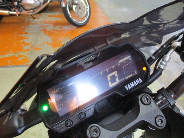 走行も７０２８ｋｍの低走行車！ＡＢＳも装備ですからビギナーでも安心の一台ですよ！他店追従不可能価格！
