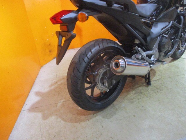 フェンダーレスもしていない安心の純正フルノーマル車両！来店が難しい方はお電話にて通販も可能ですよ！