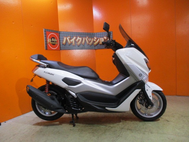 横から見てもこの通り状態グッド！！カラーも人気の高いホワイトメタリック！！通販も大歓迎の一台！！