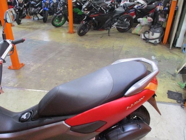 シートもこの通り破れもなければへたりもありません！！当社は価格は安くても車両の質は高いので常時即売れ