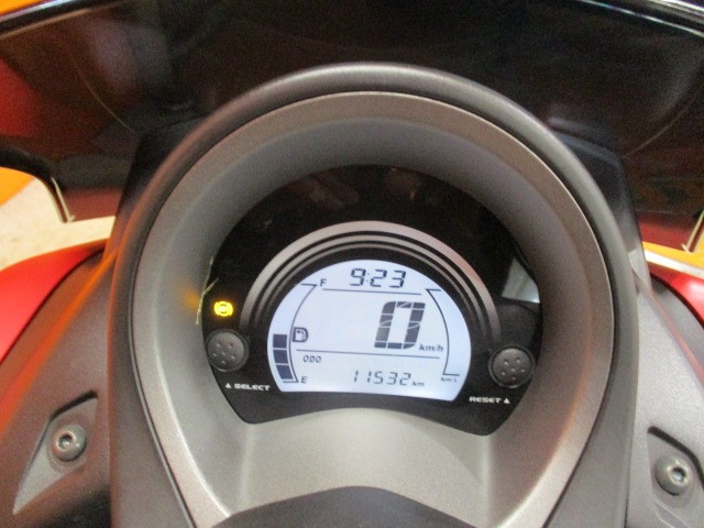 走行も１１５３２ｋｍのまだまだの一台！燃料消費率１Ｌ＝５０．５ｋｍはやばい高燃費車両！！決済価格