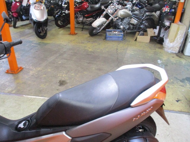 シートもこの通り破れもなければへたりもありません！来店が難しい方はお電話にて通販も可能ですよ！！