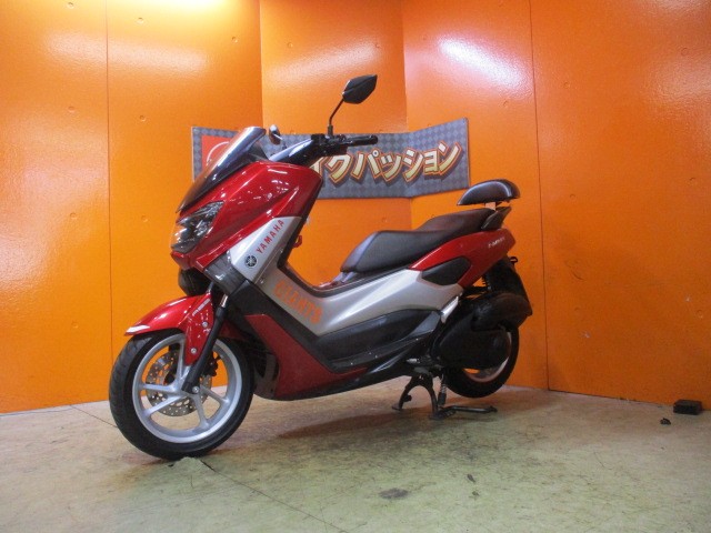 最長２４か月保証付き！！カラーも人気の高いレッドメタリック７！！バックレストも装備済みのお買い得車！