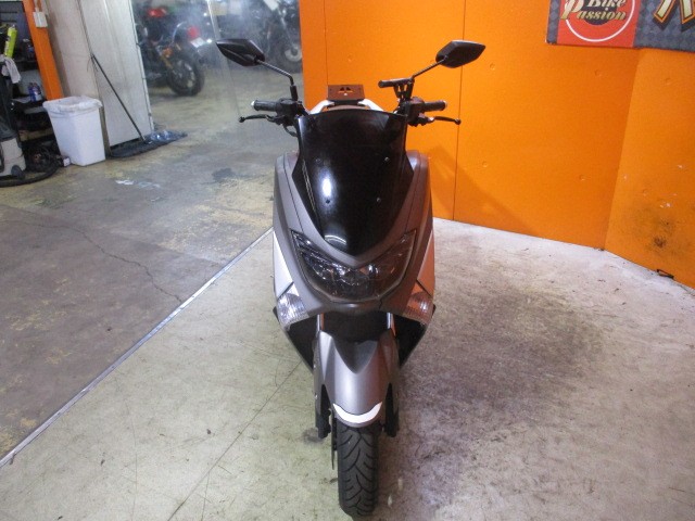 フロントから見てもこの通り状態グッド！ＮＭＡＸですからヘッドライトも純正でＬＥＤヘッドライト！明るい