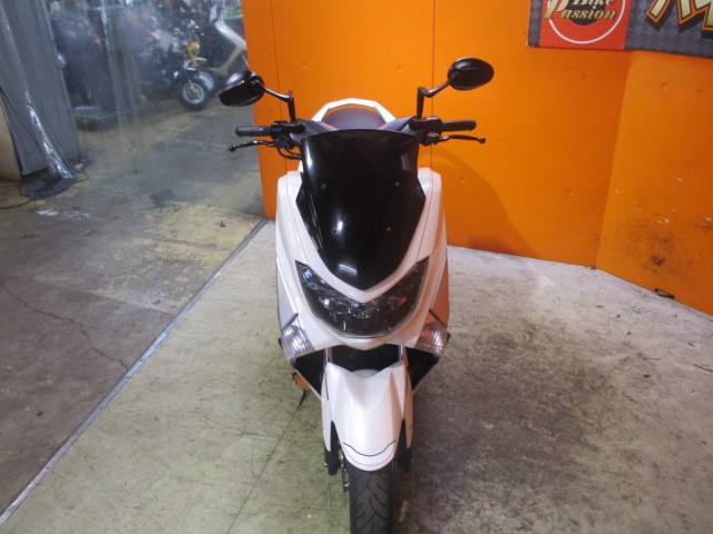 フロントから見てもこの通り状態グッド！ＮＡＭＸは純正でヘッドライトがＬＥＤですからとっても明るいです