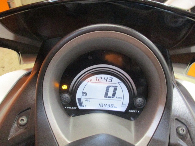 走行もまだまだの１８４３８ｋｍ！！ＮＭＡＸは新型のブルーコアエンジンですから燃料消費率１Ｌ＝５０．５