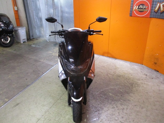 フロントから見てもこの通り状態グッド！ＮＭＡＸはヘッドライトも純正でＬＥＤ！夜の走行も楽々ですよ！