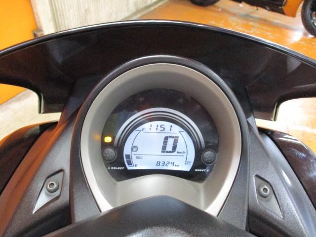 走行距離は驚きの８３２４ｋｍ！きになるベルト交換も購入時は１５４００円にて可能ですよ！