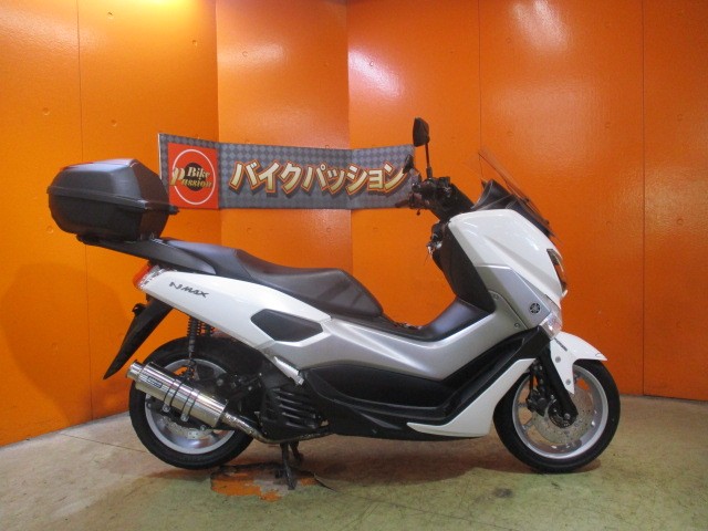 横から見てもこの通り状態グッド！社外キャリアにＲＢＯＸにさらに社外マフラーまで装備！