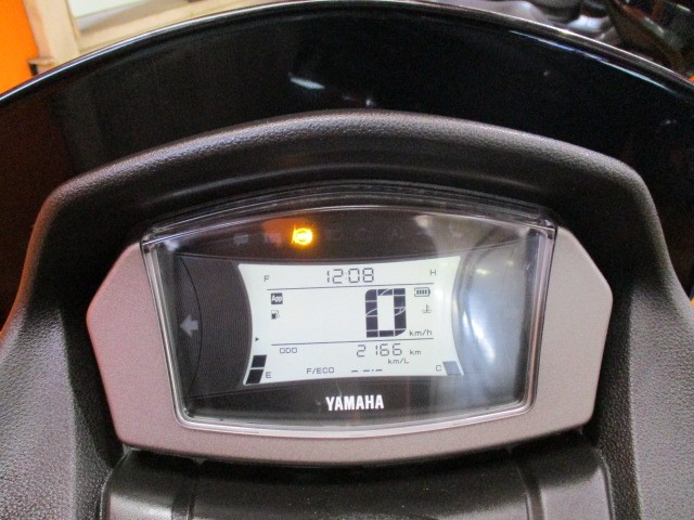 ＮＭＡＸも新型はインパネがフルデジタル！！トラクションコントロールも搭載されていますよ！！