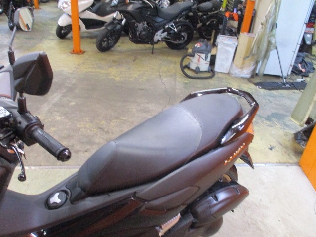 シートもこの通り破れもなければへたりもありません！当社は価格は安くても車両の質が高いので常時即売れ！