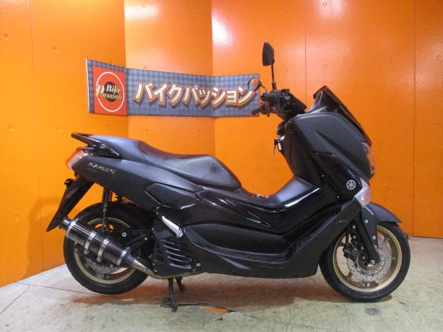 横から見てもこの通り状態グッド！！外装がマットブラックでホイールがゴールド！これは渋い！！