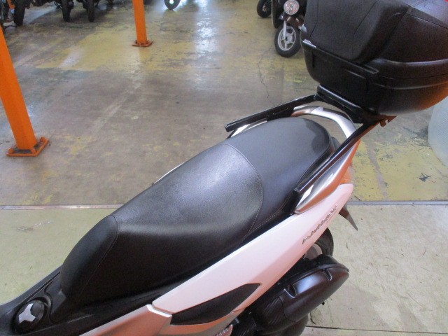 シートもこの通り破れもなければへたりもありません！来店が難しい場合にはお電話にて通販も可能ですよ！