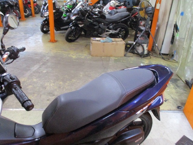 シートもこの通り破れもなければへたりもありません！価格は安くても車両の質は高いので常時即売れですよ！