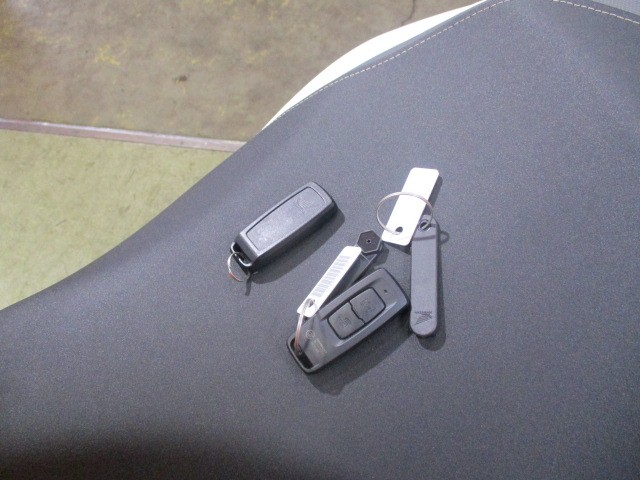 流石安心の１オーナー車！！メカニカルキーに電子キーもきちんと２本装備！他店追従不可能価格！！