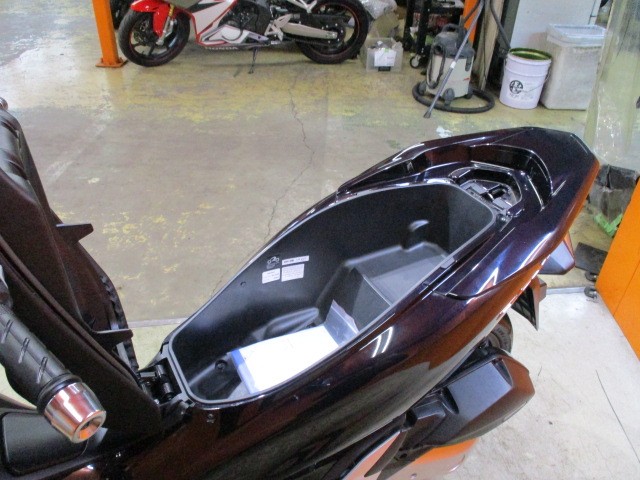 メットインもこの通りＰＣＸは取っても広くて使いやすい！！勝負価格の一台！通販も勿論大歓迎の一台！！