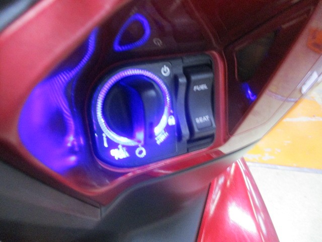 この２０１８年モデルのＫＦ３０モデルは電子キーですので鍵をさす必要がない！高級モデルですよ！