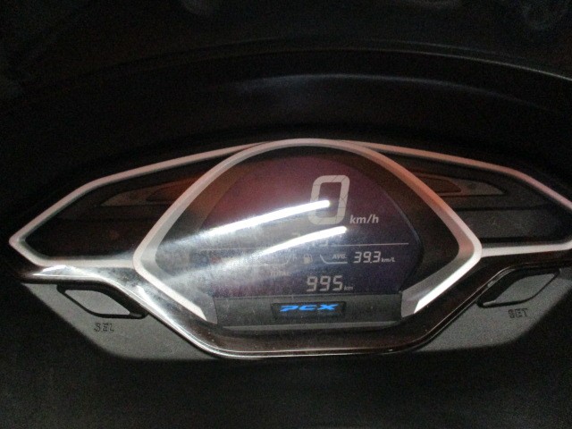 走行もびっくり低走行の９９５ｋｍ！このモデルのＰＣＸは燃料消費率１Ｌ＝５２．９ｋｍの高燃費車！