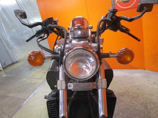 フロントから見てもこの通り状態グッド！ハンドルもスワローハンドルにカスタム済み！これはグッド！