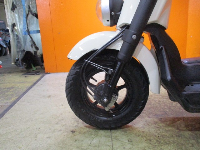 ホイールもこの通り状態グッド！！ブラックホイールがかっこいいこのＶＯＸ！！