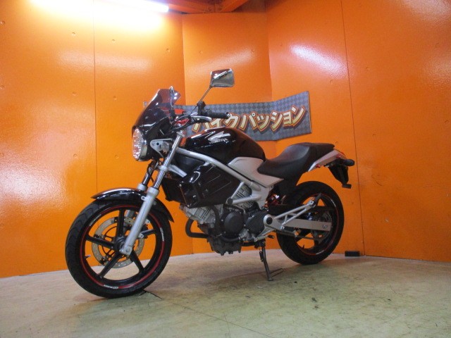 最長２４か月保証付き！！カラーも人気の高いグラファイトブラックでこの価格は本当にお安い！！