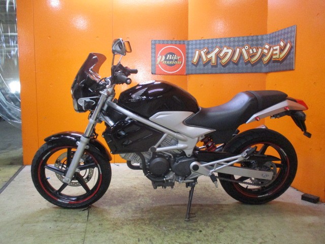 反対側もこの通り状態グッド！上質なＶＴＲは正直当社でも入手が難しいです！ですので悩むのは危険！！