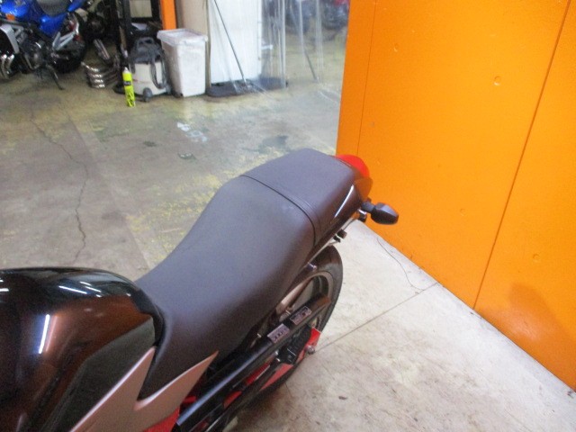 シートもこの通り破れもなければへたりもありません！タンデムも楽々の一台！！通販も大歓迎の一台！！